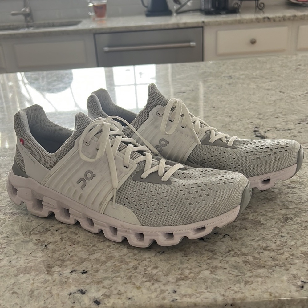 On Cloudswift Womens Shoes